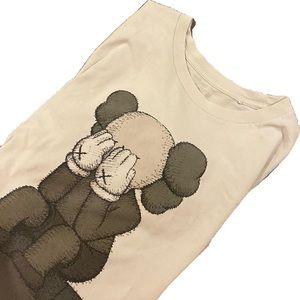 UNIQLO X KAWS Tokyo TEE